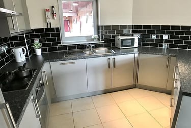 1 bed flat, Hassell Street, Basford, Newcastle under Lyme, ST51BF - Image 4